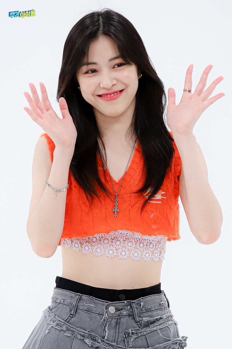 220720 MBC Naver - ITZY at Weekly Idol documents 11