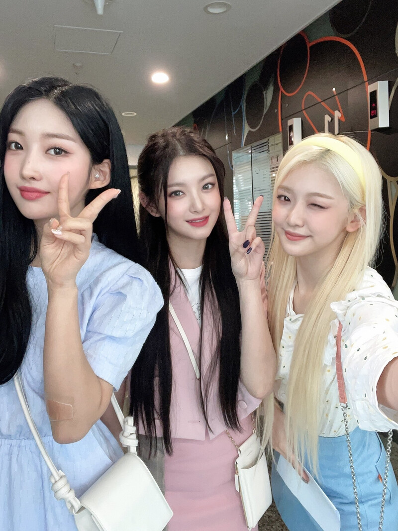 210605 EVERGLOW Twitter Update documents 6