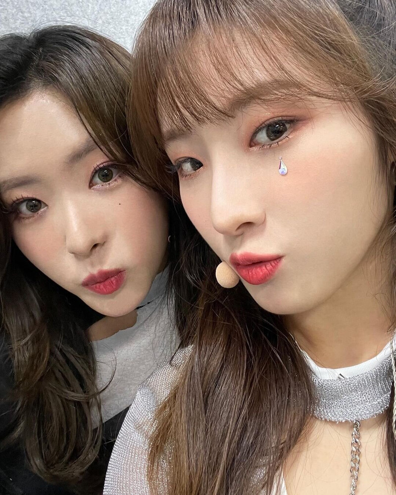 211108 Haseul Instagram Update documents 4