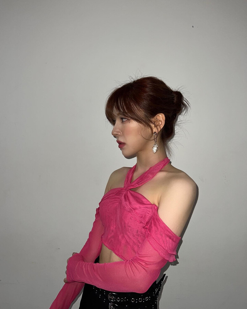 221203 Red Velvet Wendy Instagram Update documents 4