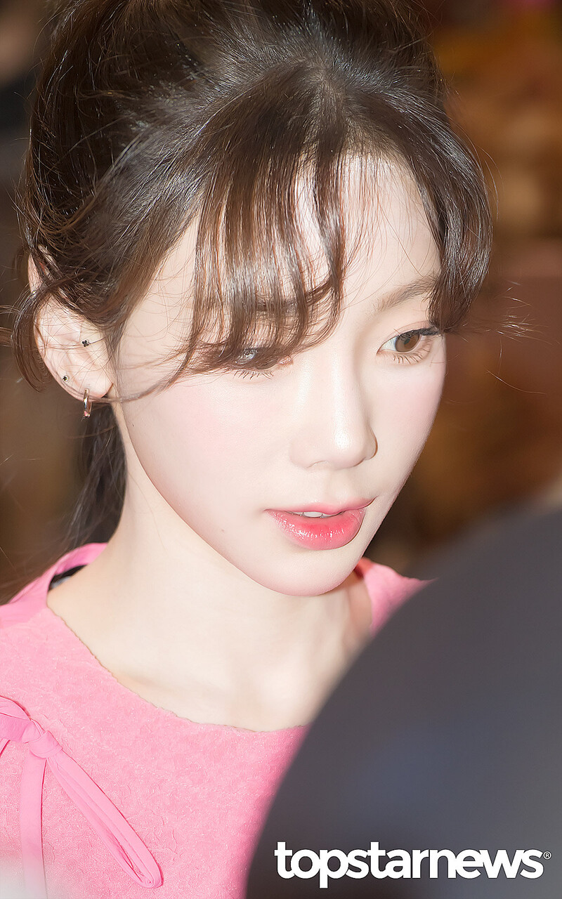 230330 Taeyeon - Benefit Pop-up Store Event documents 7