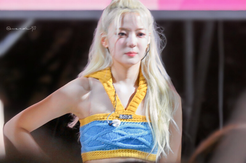 230511 ITZY Lia - Seoul National University Festival documents 1