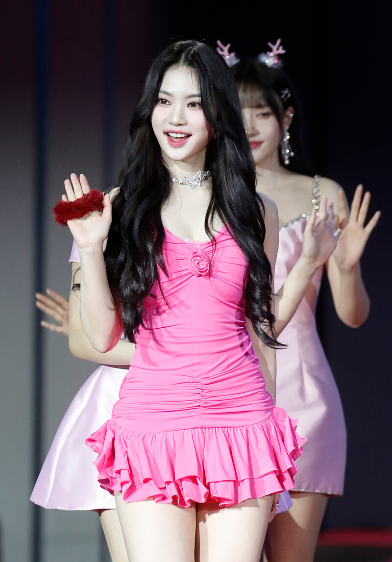 231225 STAYC Isa - 2023 SBS Gayo Daejeon documents 3