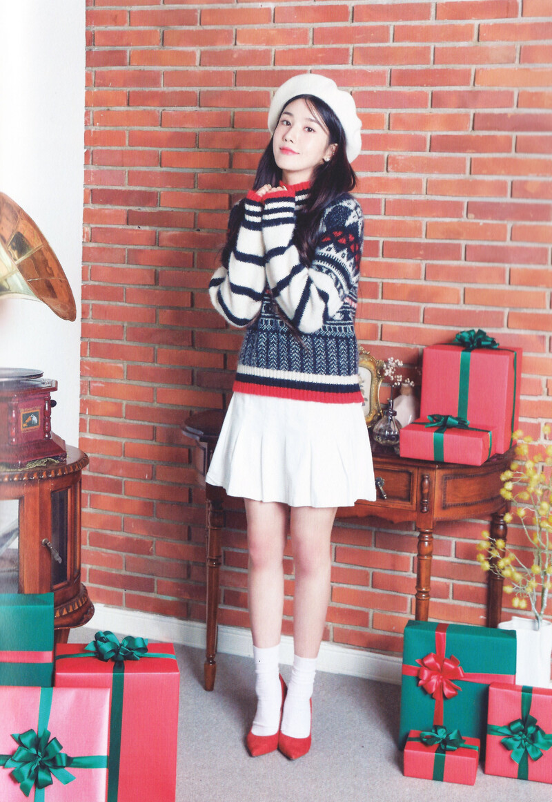 Kwon Eunbi 2022 Season's Greetings (Scans) documents 18