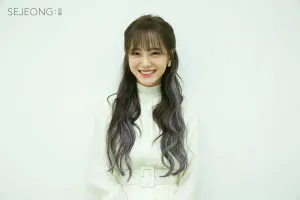 200330 Jellyfish Ent. Naver Update -  Sejeong's “Plant” Music Show behind the scenes