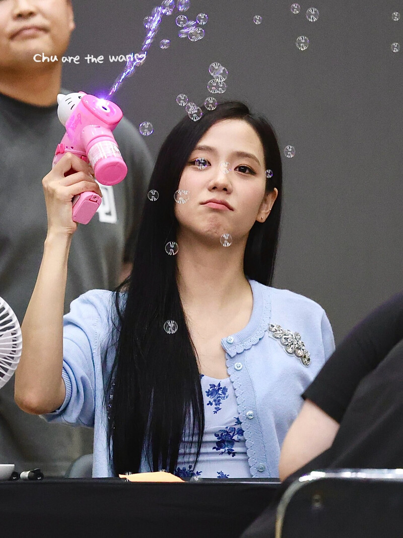 240808 BLACKPINK's Jisoo at Fansign documents 1