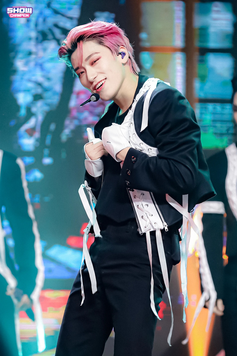 210319 ATEEZ Performing "Fireworks (I'm the One) on Show Champion | Naver Update documents 2