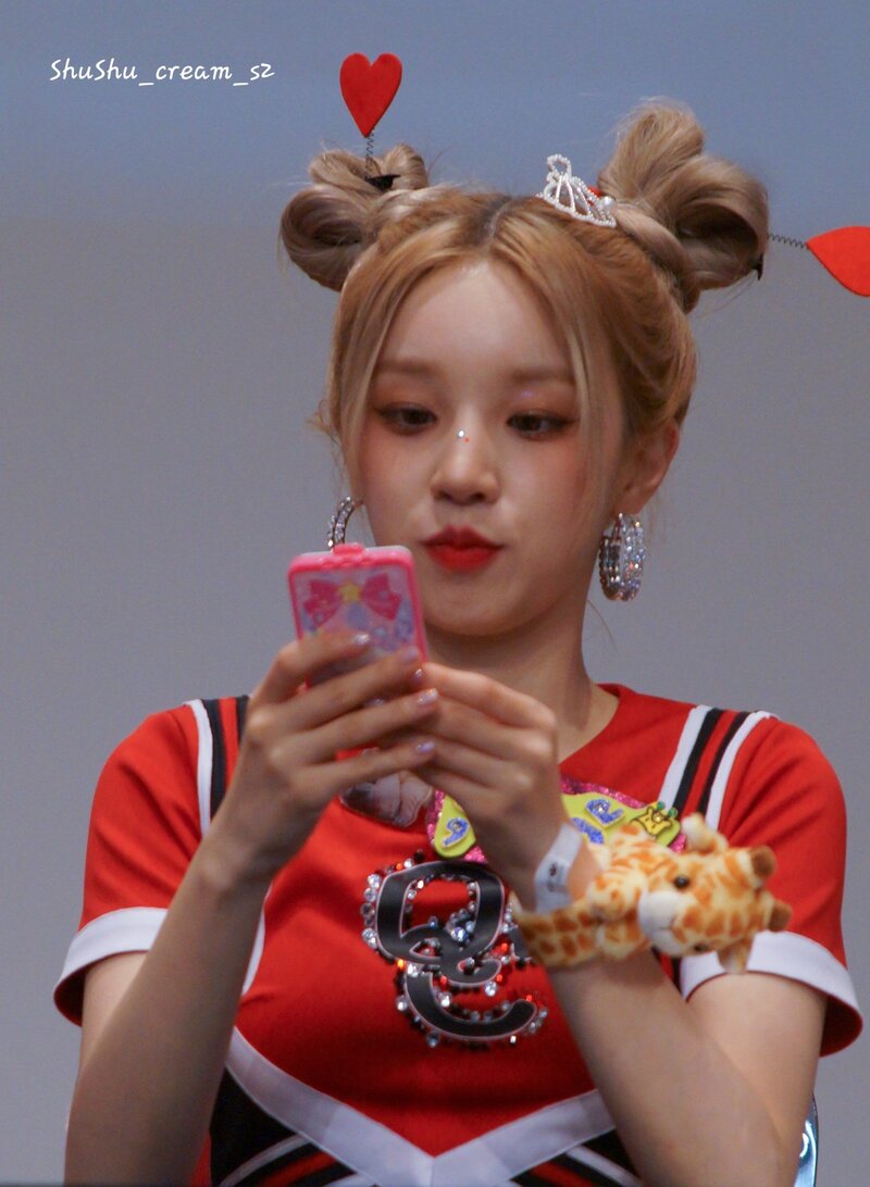 220603 (G)I-DLE Yuqi - Apple Music Fansign documents 18