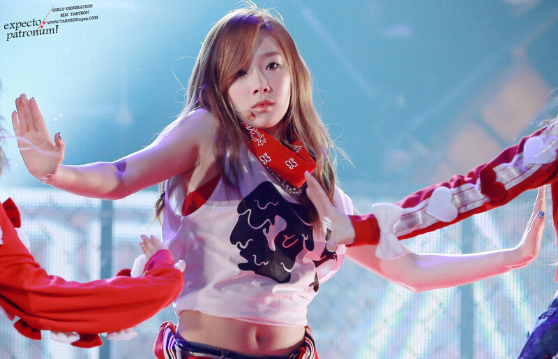 130106 Girls' Generation Taeyeon at KBS Open Hope Concert documents 9