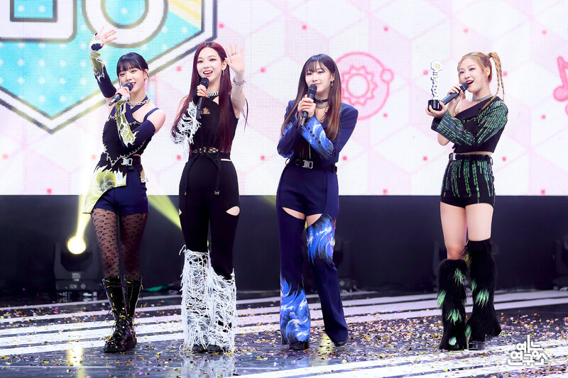 211016 aespa - No.1 Encore Stage at Music Core documents 12