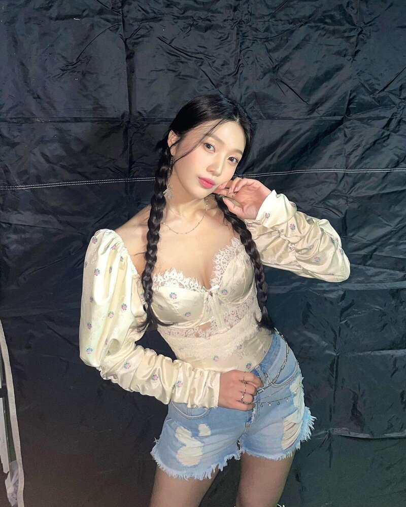 211226 Red Velvet Joy Instagram Update documents 7