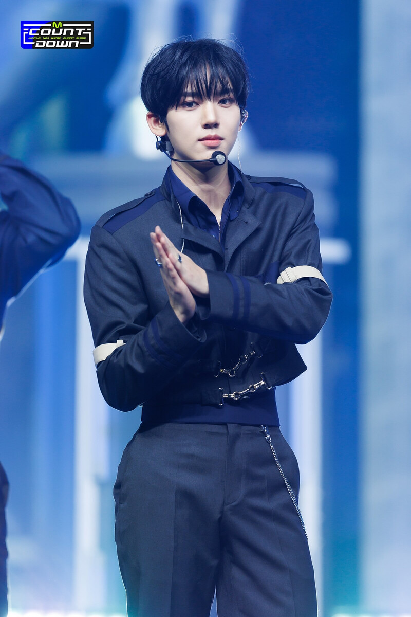 231109 ZEROBASEONE Yu Jin - "Crush" and "Melting Point" at M Countdown documents 8