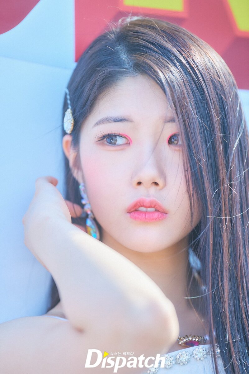 CLASS:Y Debut Photoshoot with Dispatch - Chaewon documents 2