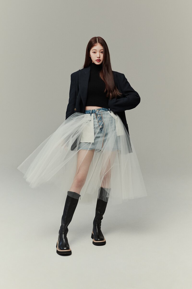 IVE Wonyoung - SUECOMMA BONNIE 2022 FW Collection 'The Gentle Girl' documents 10