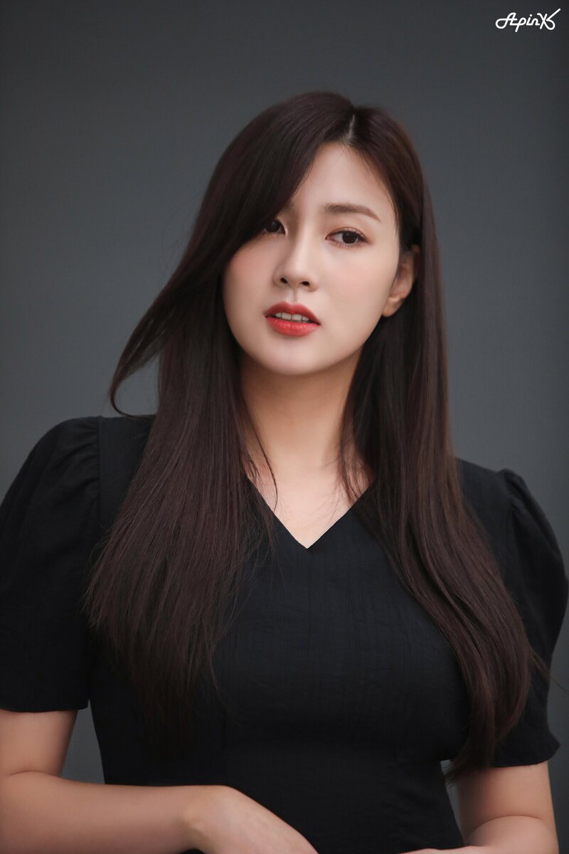 210901 Play M Naver Post - Apink 2021 Profile Photos Behind documents 4