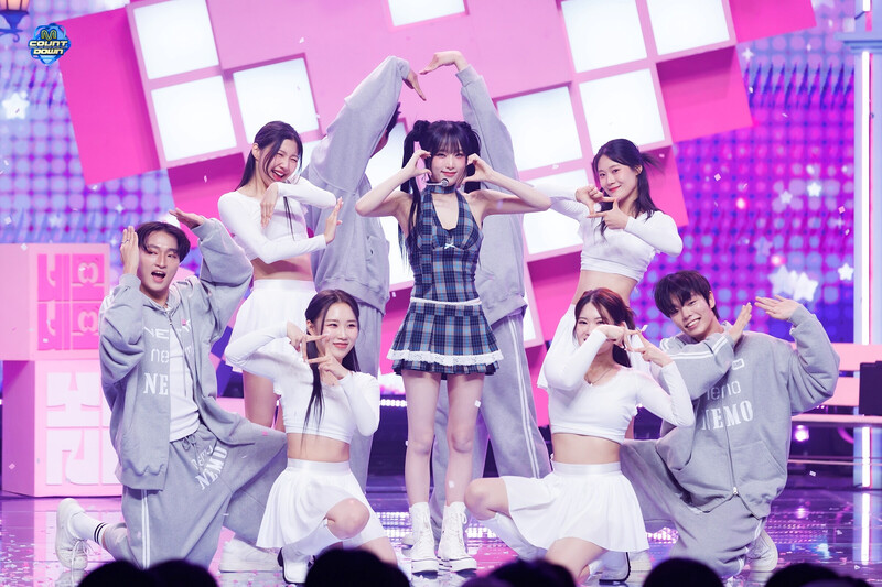 241003 YENA - 'Sugar' + 'NEMONEMO' at M Countdown documents 21