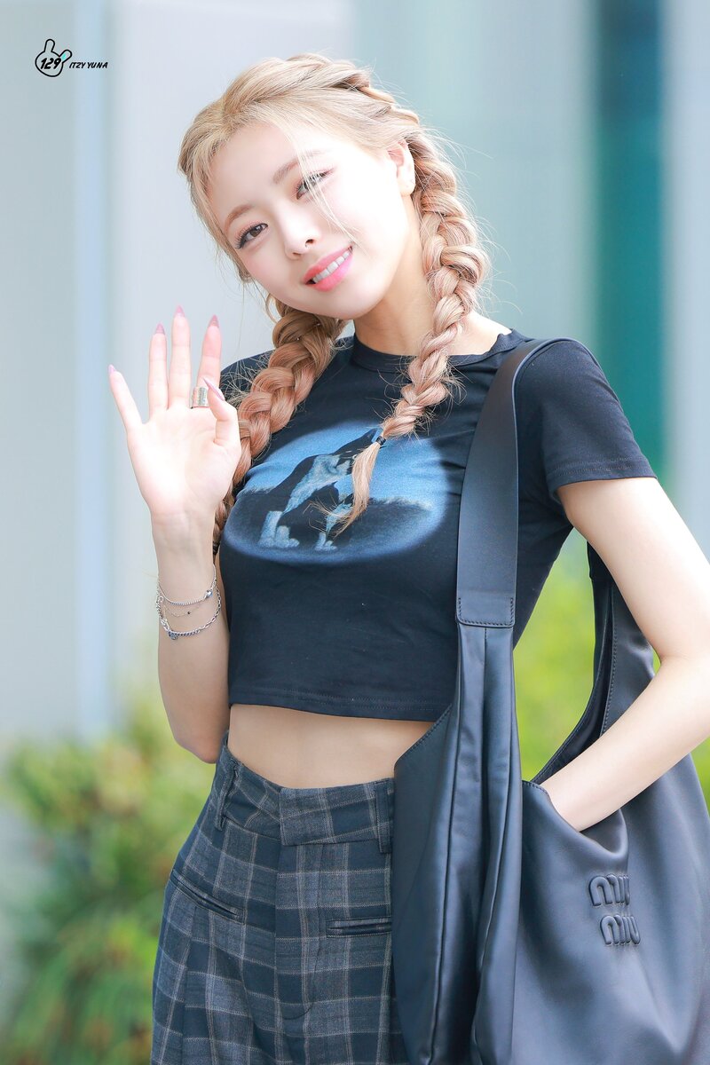 220719 ITZY Yuna - MBC ‘Kim Shin Young’s Noon Song of Hope’ Commute documents 6