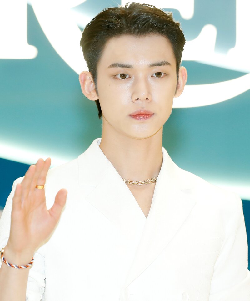 240502 TXT Yeonjun - FRED Photo Call Event in Seoul documents 6