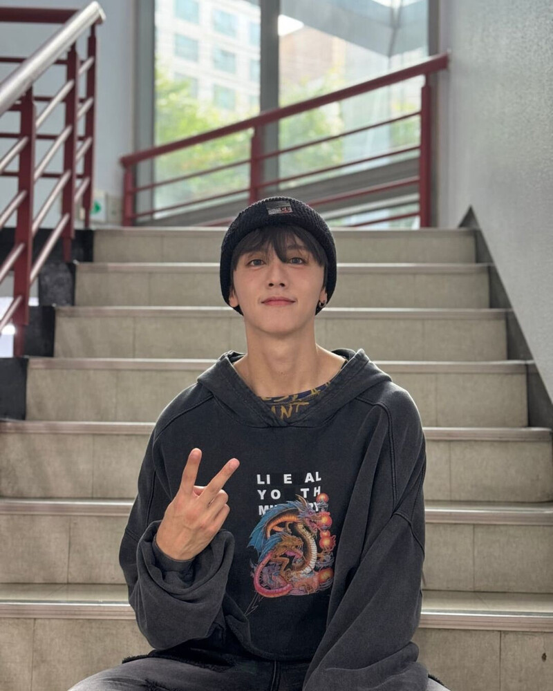 240825 - Youngbin Instagram Update documents 3