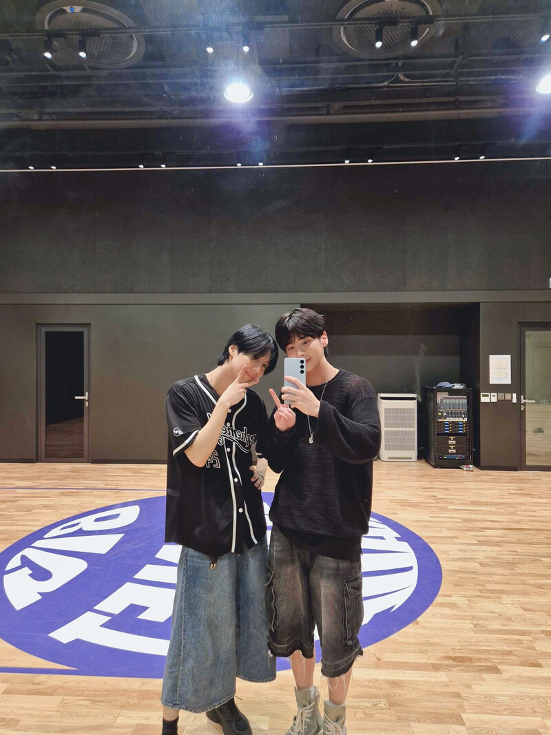 240903 TXT TWITTER UPDATE - BEOMGYU, TAEHYUN documents 4