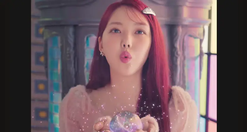 Yerin Hits Your Heart With "WAVY" M/V