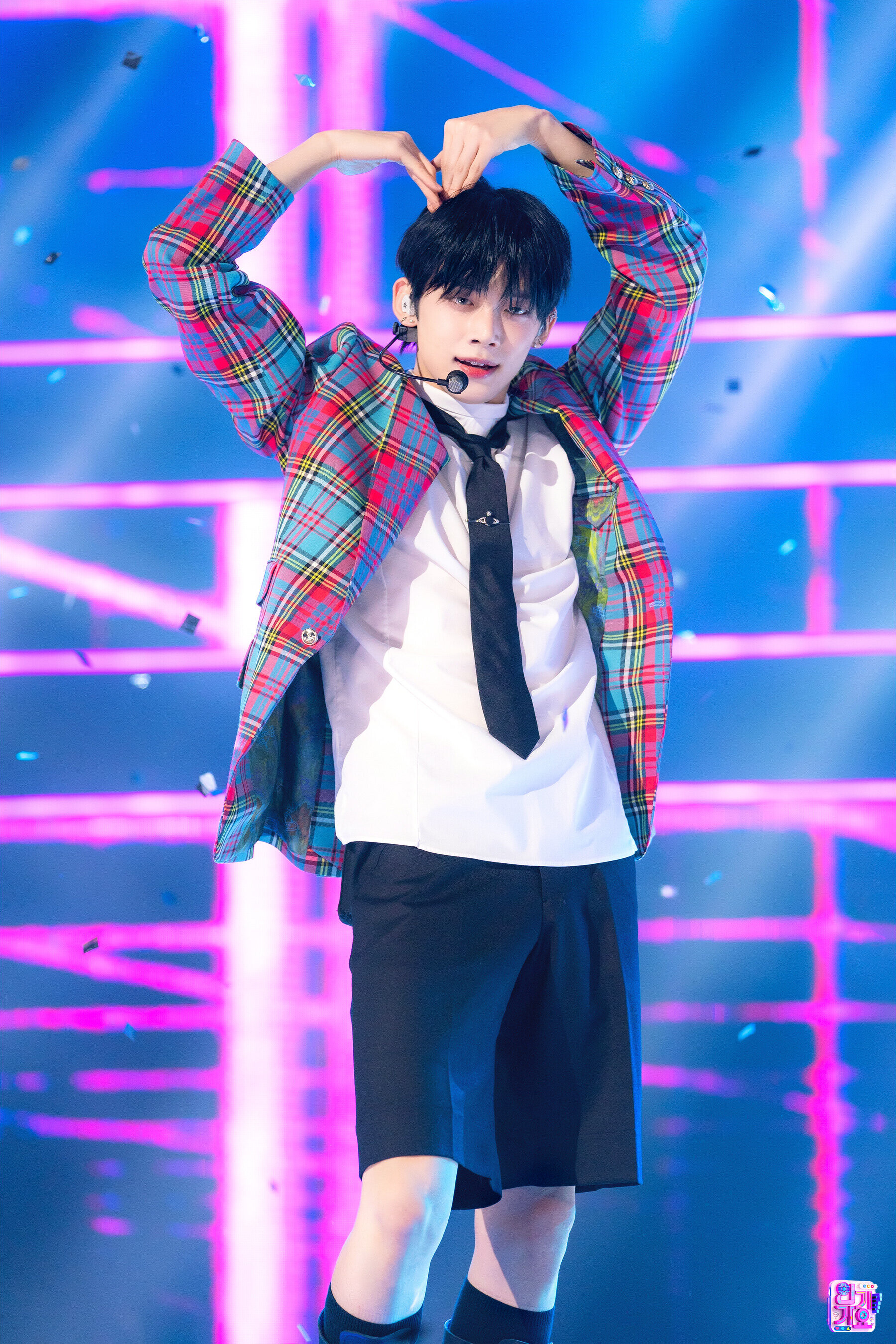 231029 TXT Yeonjun - 'Chasing That Feeling' at Inkigayo | kpopping