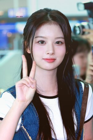 240517 NMIXX Sullyoon at Incheon International Airport