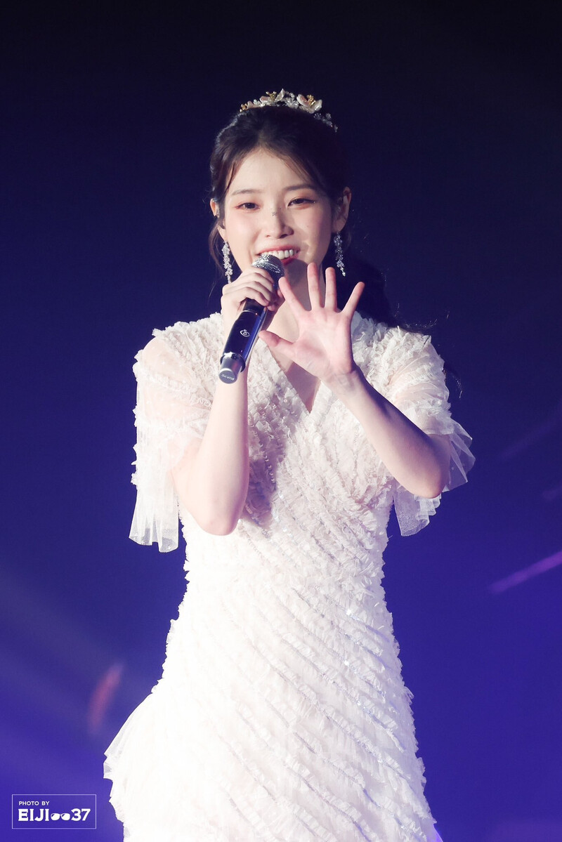 240707 IU - ‘H.E.R.’ World Tour in Osaka Day 2 documents 12