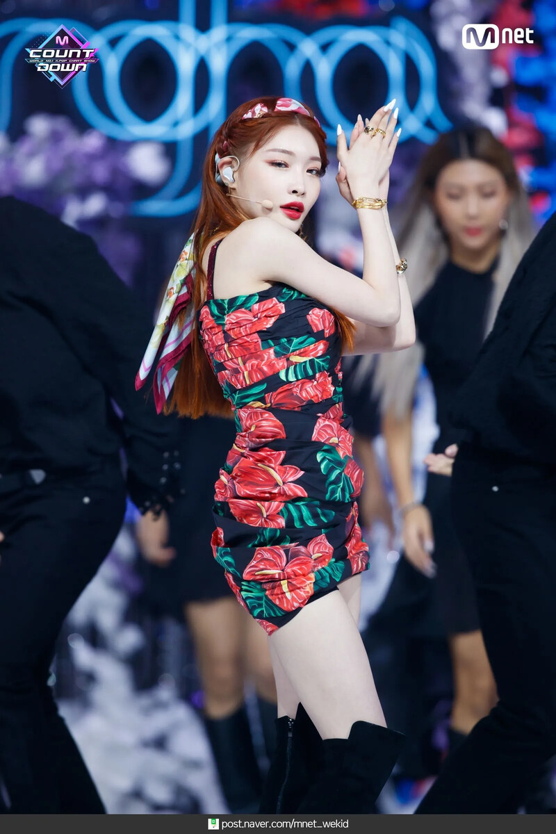 CHUNG_HA_(10).jpg