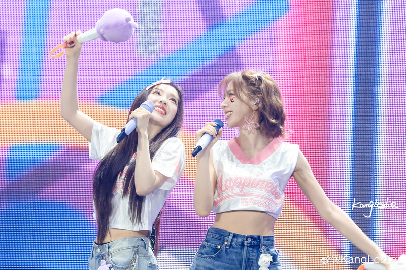 240803 Red Velvet Irene & Wendy - Fan-Con Tour 'Happiness : My Dear, ReVe1uv' in Seoul Day 2 documents 2