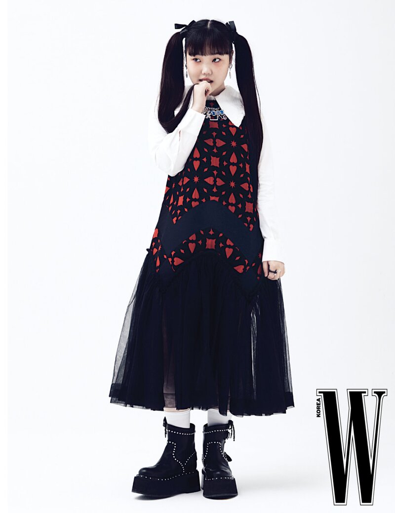 AKMU for W Korea June Issue 2022 documents 8