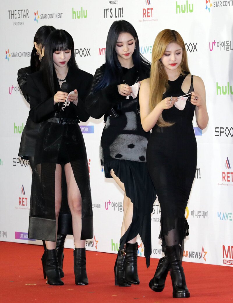 211202 aespa at Asia Artist Awards documents 12