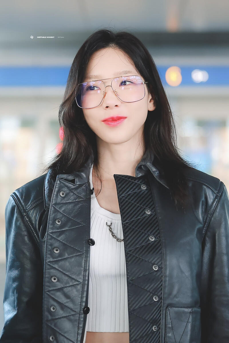 231004 Taeyeon - Incheon International Airport documents 2