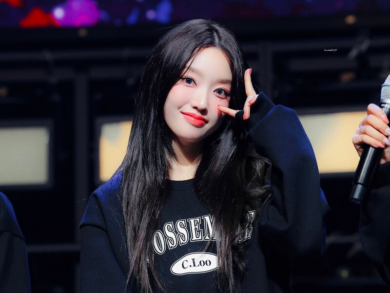 231125 LOOSSEMBLE's GOWON at 'Make a Voyage' Fancon | kpopping