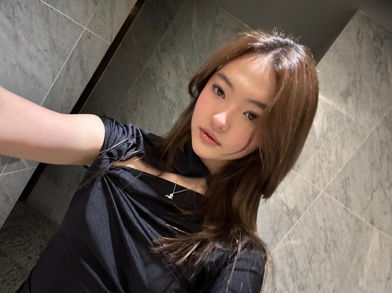 231331 - Ella Instagram Update documents 1