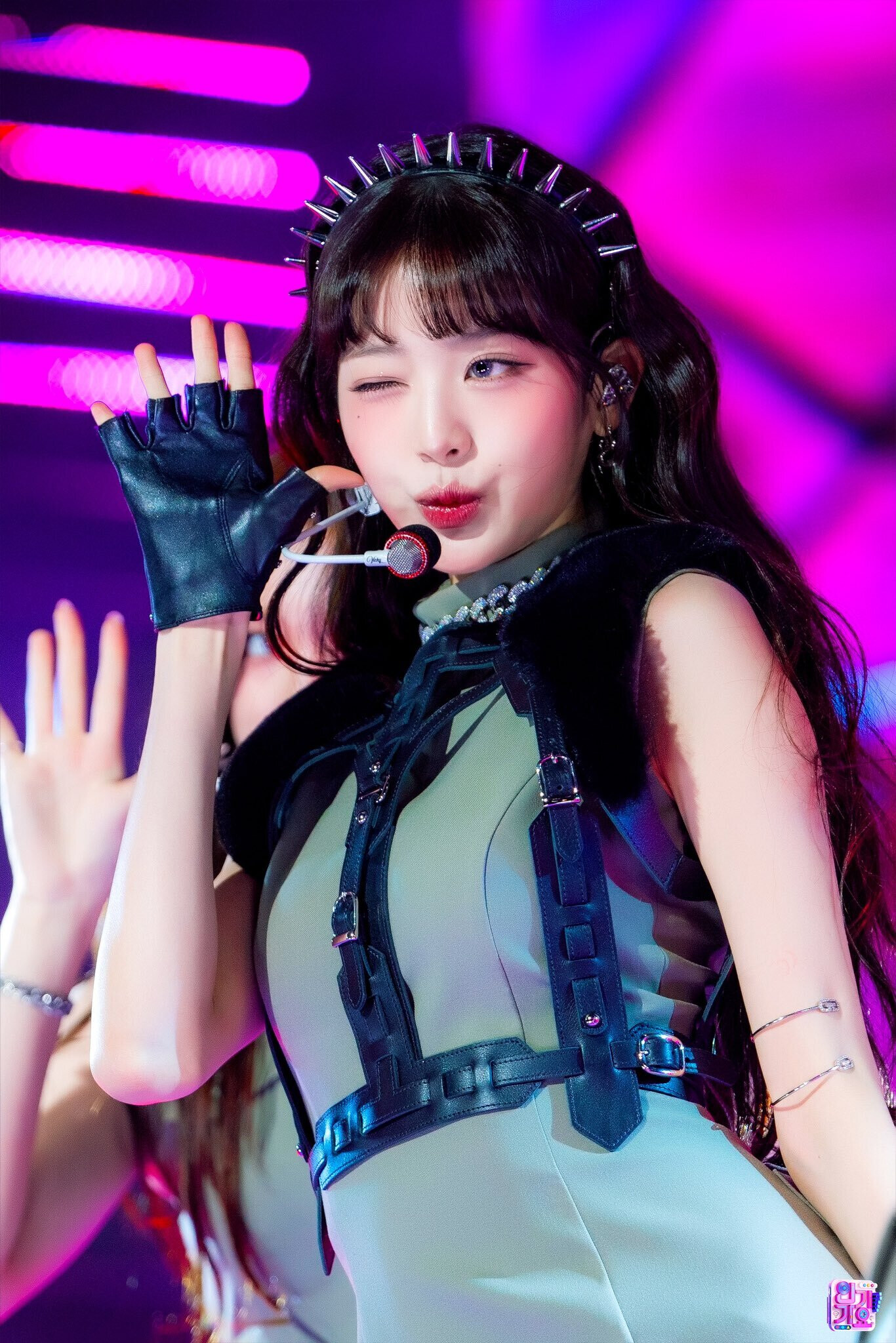 231022 IVE Wonyoung - 'Baddie' at SBS Inkigayo | kpopping