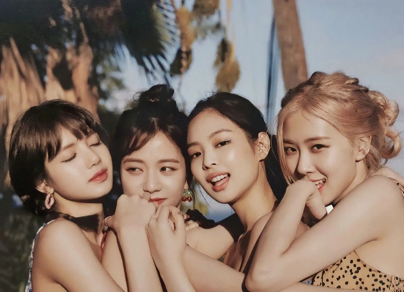 SCAN] 2019 BLACKPINK Summer Diary in Hawaii | kpopping