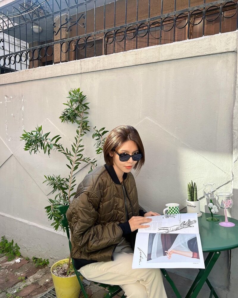 221028 SNSD Sooyoung Instagram Update documents 5