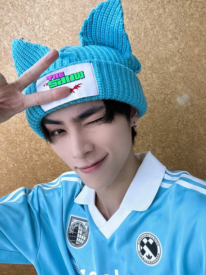 241112 - THE SHOW Twitter Update with XIAOJUN documents 1