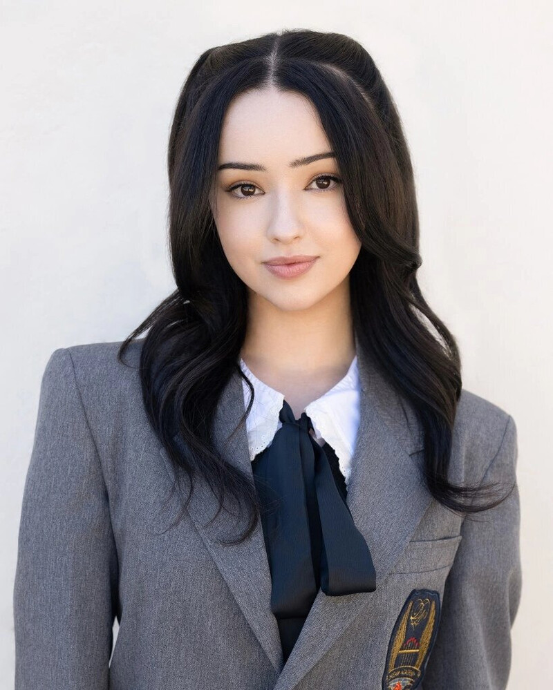 Lexie The Debut Dream Academy Profile photos documents 1