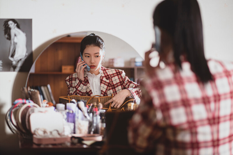 220710 SOOP Naver Post - Bae Suzy - 'Anna' Behind the Scenes documents 17