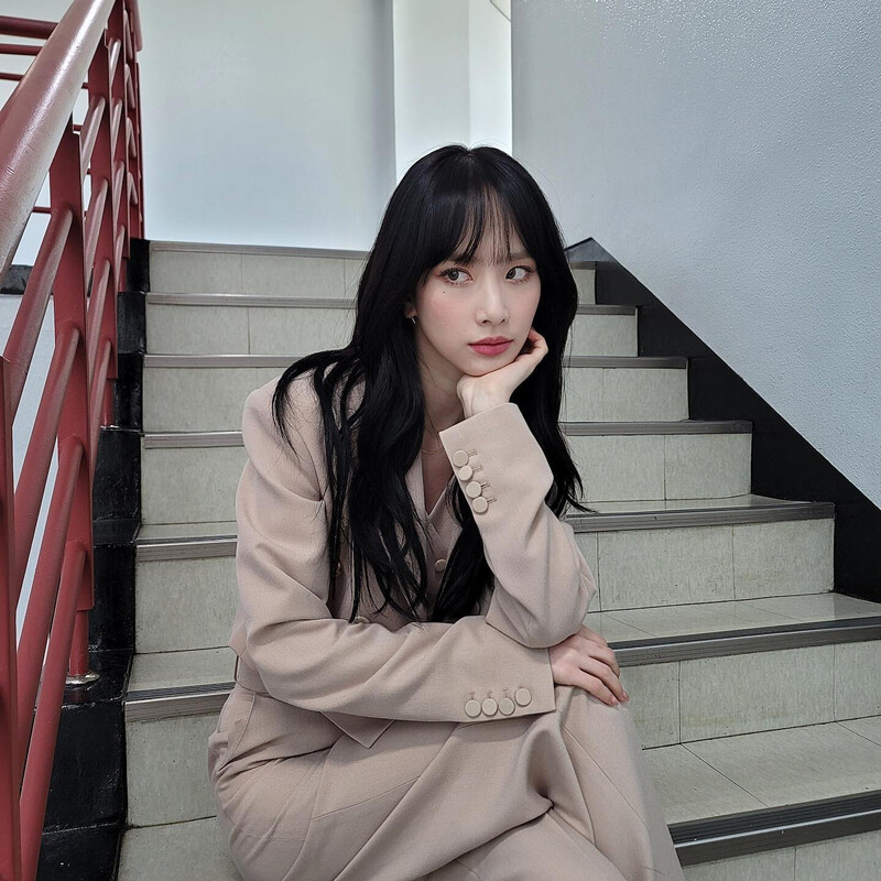 210530 WJSN Seola Instagram Update documents 2