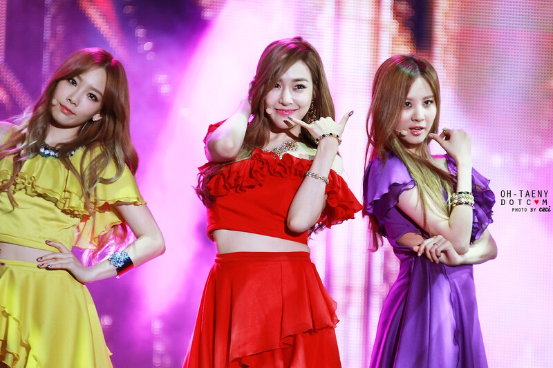 140921 Girls' Generation-TTS at K-POP Expo in Asia documents 1