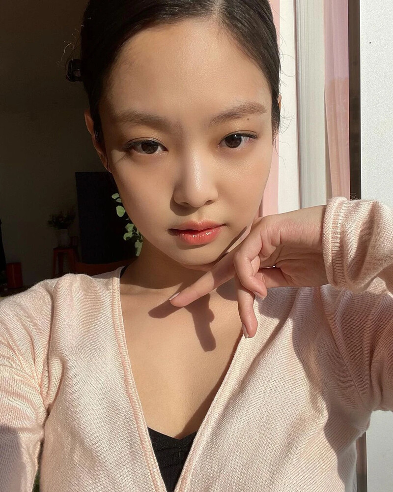 210307 BLACKPINK Jennie Instagram Update documents 1