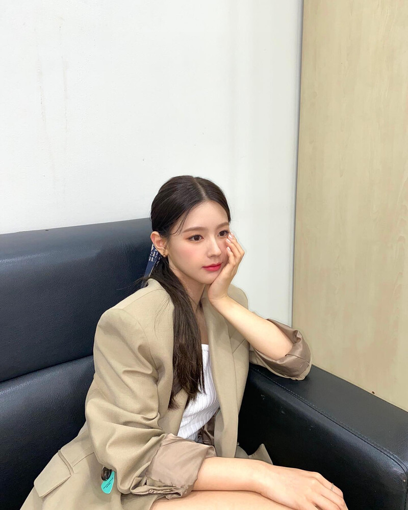 210605 (G)I-DLE Miyeon Instagram Update documents 7