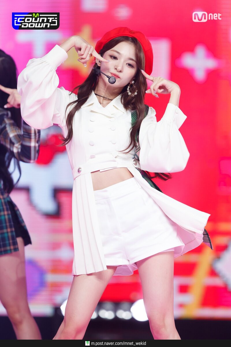 210909 fromis_9 - 'Talk & Talk' at M Countdown documents 18