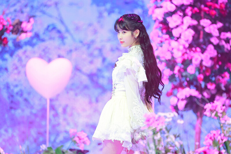 211204 IU at 2021 Melon Music Awards documents 12