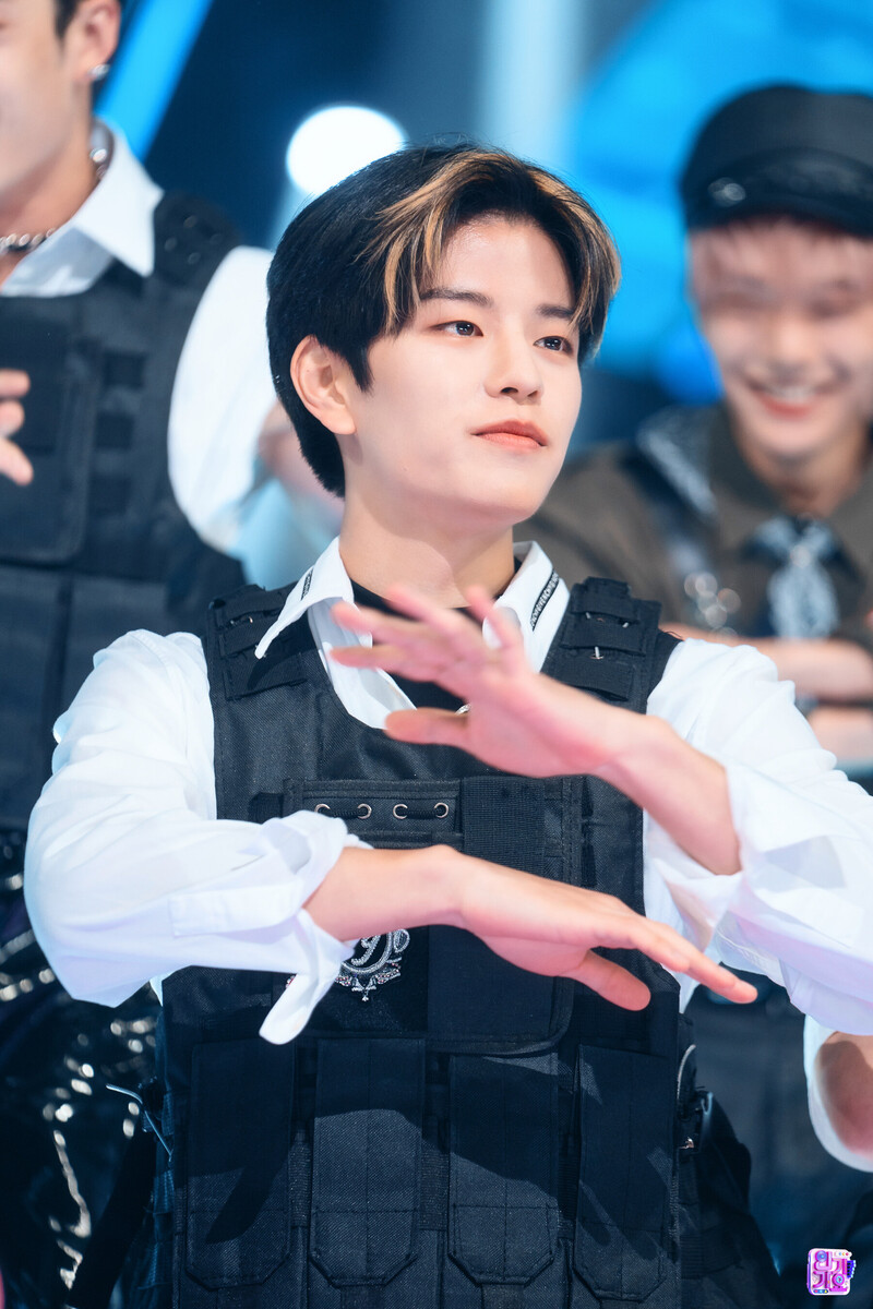 221023 StrayKids Seungmin - 'CASE 143' at Inkigayo documents 1