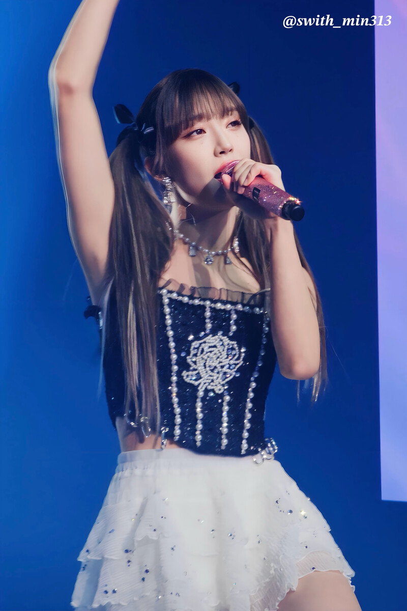 230924 STAYC Sumin - 1st World Tour 'TEENFRESH' in Seoul Day 2 documents 2