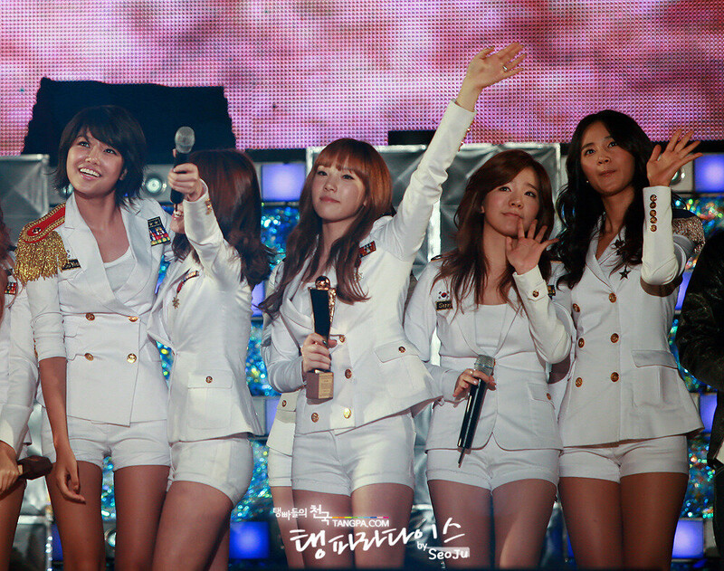 090919 Girls' Generation at 2009 Asia Song Festival documents 3